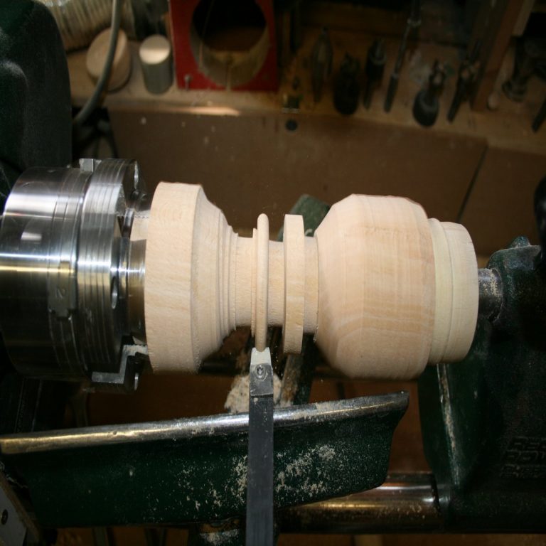 Cutting a captive ring on a goblet
