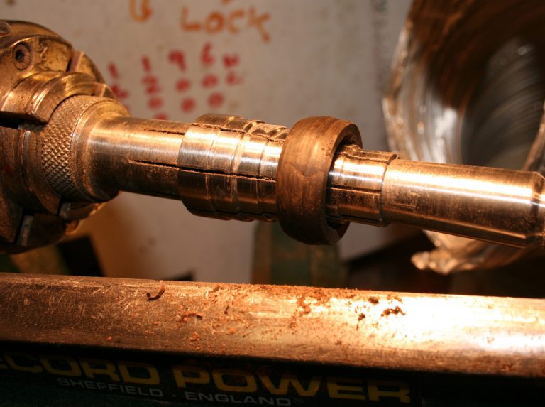 Making a wood ring on a woodturning lathe