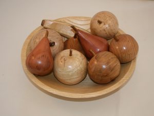 Ash bowl with wood fruit