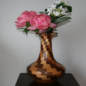 Segmented vase display