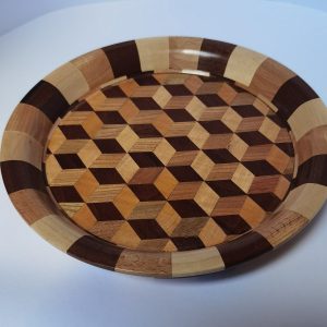 Illusion wood plate